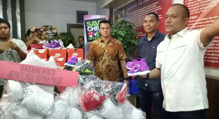 Polda Metro Jaya Gagalkan Penyelundupan Sepatu Nike Abal-Abal