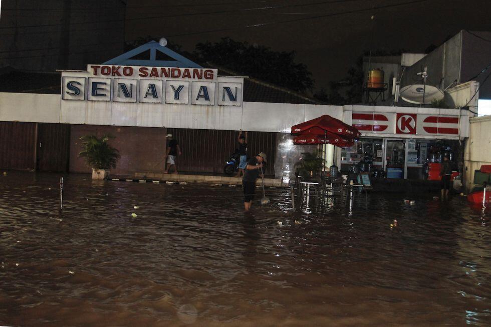 Nyali Ahok bongkar 500 bangunan Kemang di Oktober