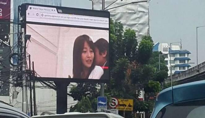 Videotron Porno, Anies Baswedan Bela Ahok