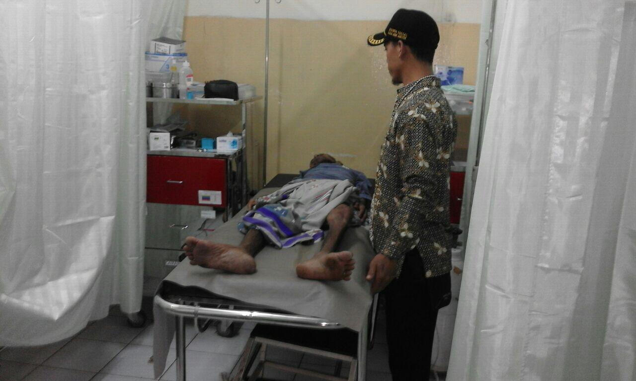 Lansia Manusia Gerobak ini ditemukan Sakit Bersama Istrinya