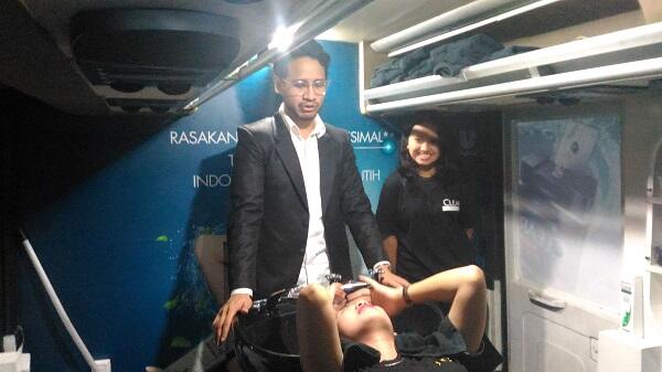 Ice Cool Bus, Saksi Penangkapan Penukar Jas Jovial