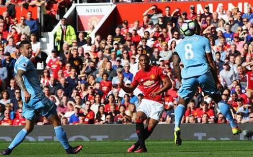 Jose Mourinho Sanjung Gol Anthony Martial