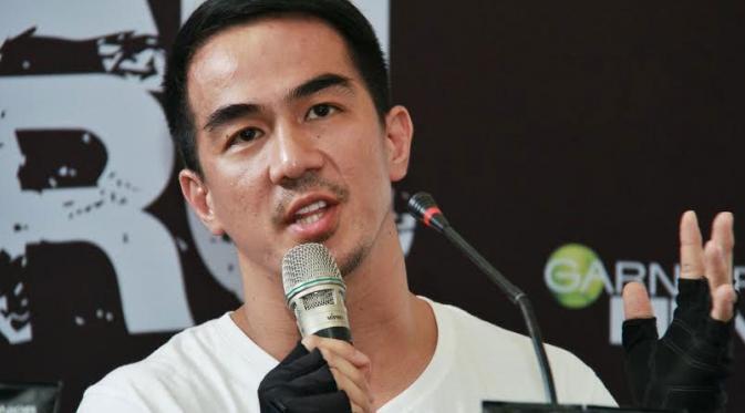 Selamat Joe Taslim raih penghargaan Best APAN Star Award !!!!