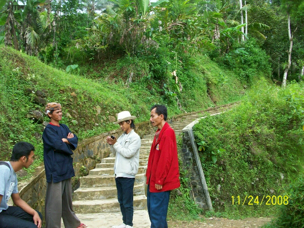 Kisah-Kasih Kehidupan di Kampung