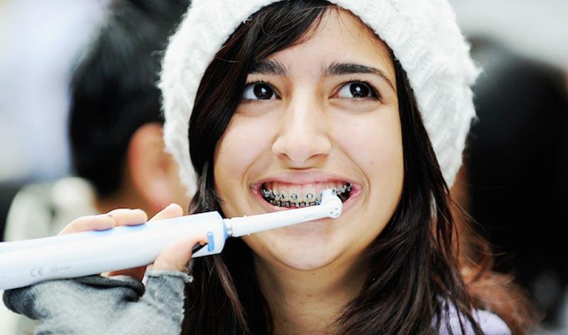 Cuma Manusia Bergigi Besi yang Ngerasain 5 Hal Ngeselin Ini.