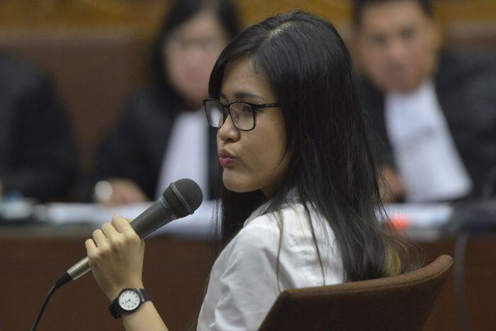 Jessica digoda atau tergoda oleh trik penyidikan?