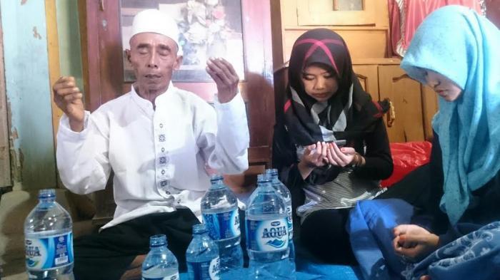 Kasrin Ngaku Berhaji dengan Bekal Rp 2 Juta, Tak Terlihat saat Naik Pesawat