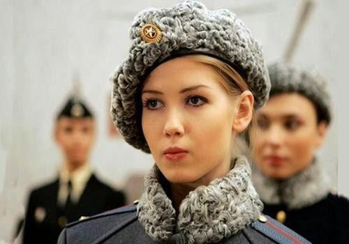 Prajurit Wanita Militer Cantik Di Dunia