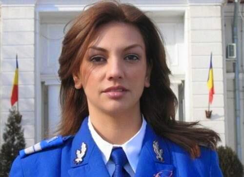 Prajurit Wanita Militer Cantik Di Dunia