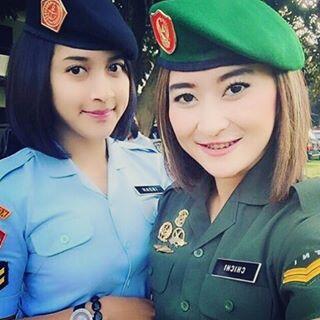 Prajurit Wanita Militer Cantik Di Dunia