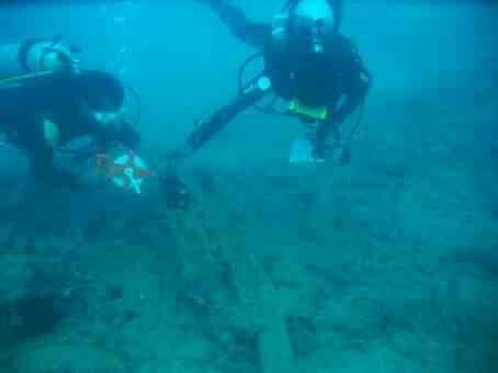 10 Harta Karun Terpendam di Tanah Air