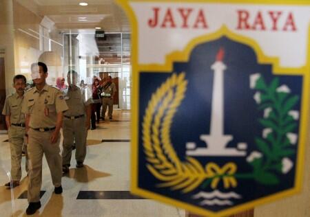 PNS DKI hingga Veteran Gratis Naik TransJakarta