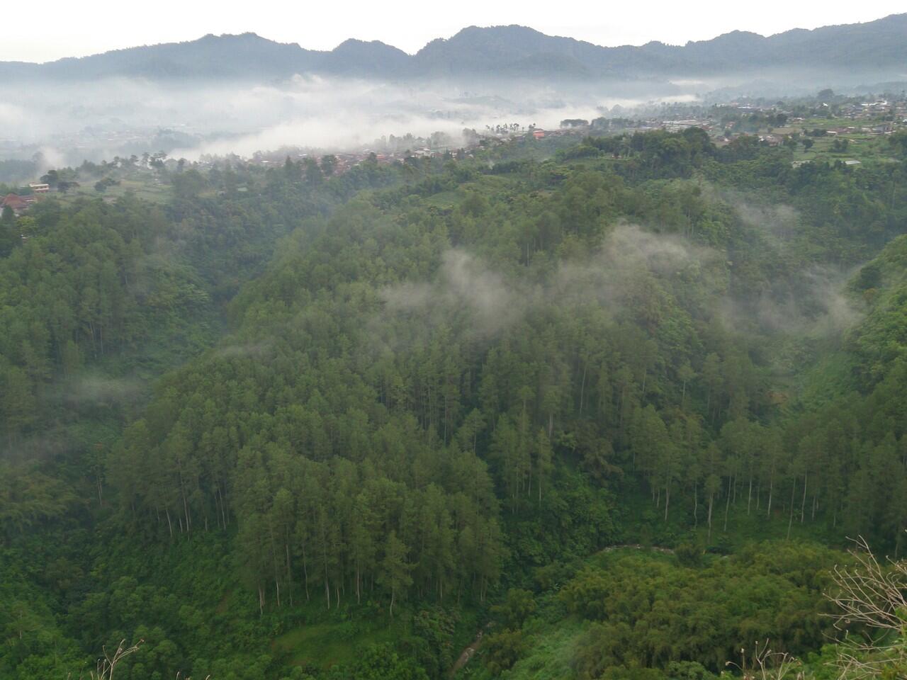 LAUTAN AWAN TEBING KERATON 2 OKTOBER 2016