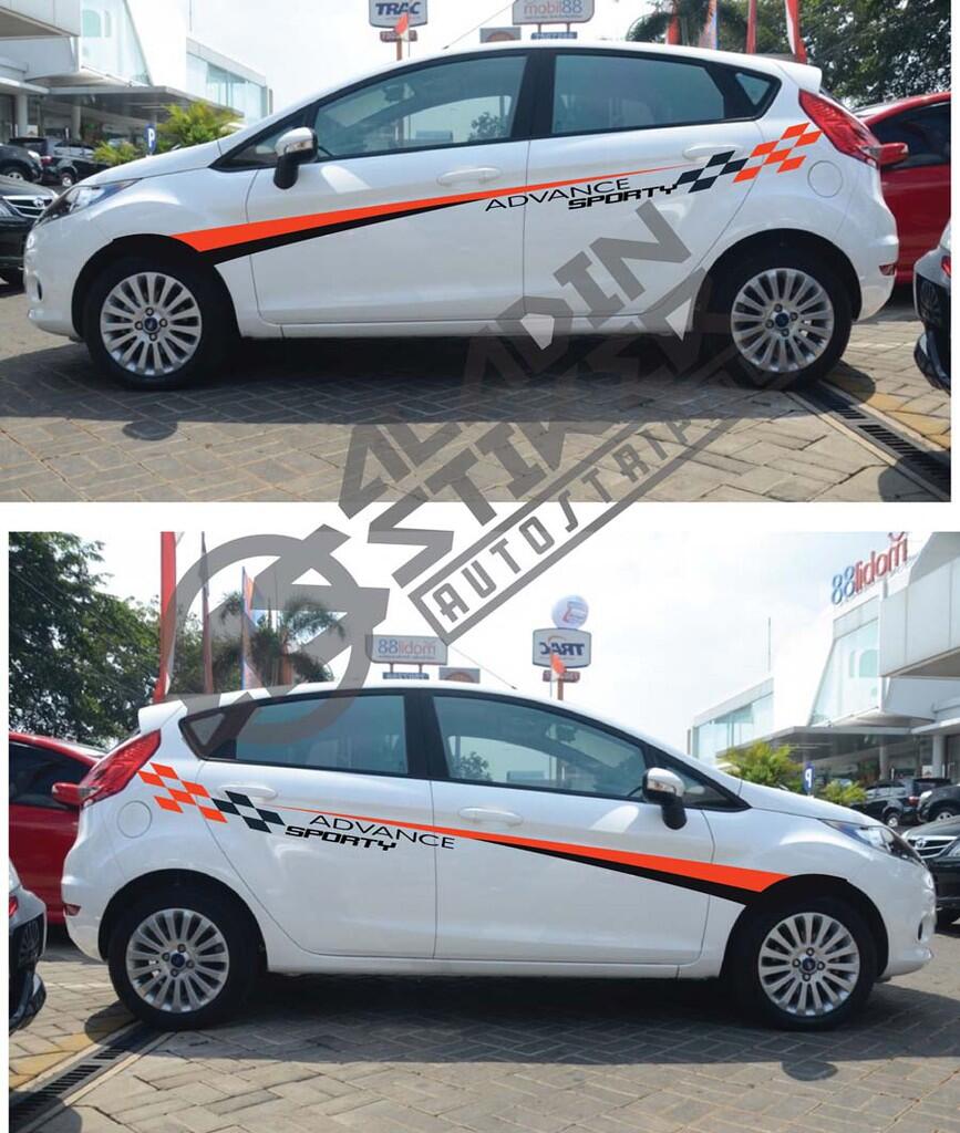 Terjual PENGERJAAN TUTUP STIKER  MOBIL  FULL BODY KAP  