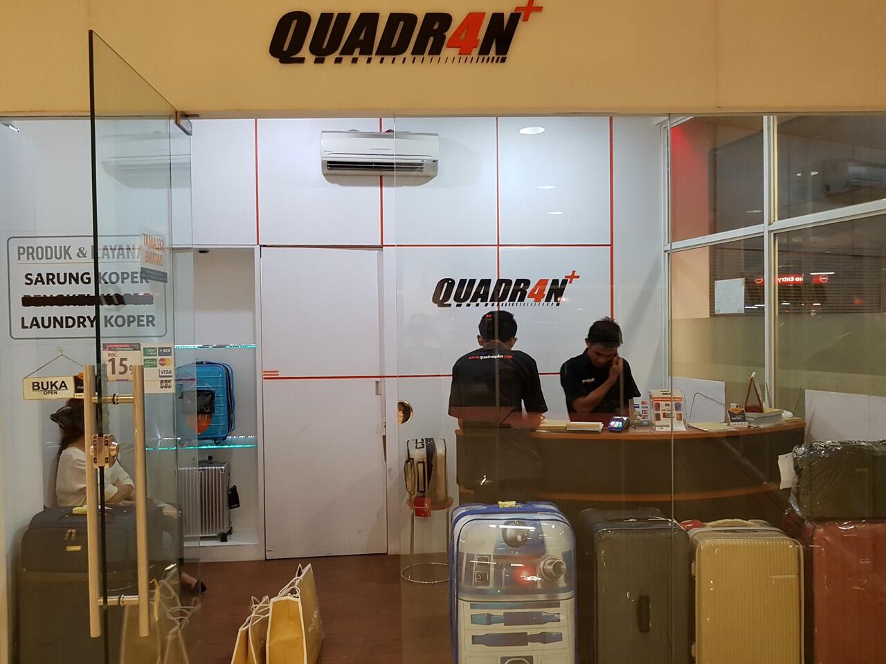 Hati - Hati dengan pameran koper di mal dengan penjual QUADRAN+