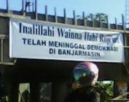 25 Tulisan spanduk peringatan ini lucunya nggak ketulungan, kocak abis