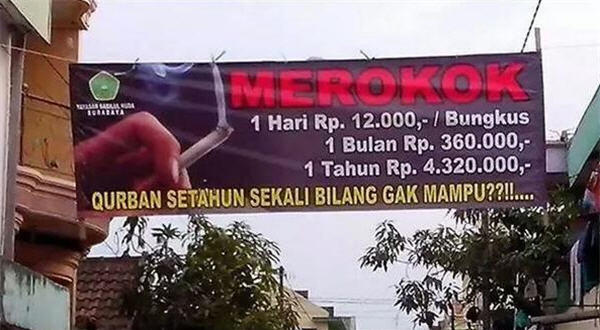 25 Tulisan spanduk peringatan ini lucunya nggak ketulungan, kocak abis