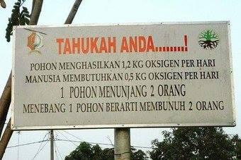 25 Tulisan spanduk peringatan ini lucunya nggak ketulungan, kocak abis