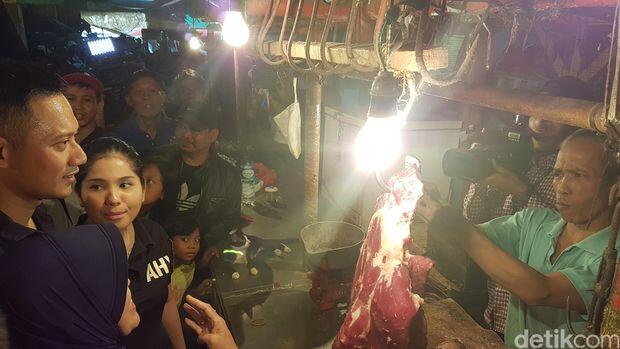 Blusukan di Pasar, Agus Yudhoyono dan Annisa Belanja Daging Hingga Mangga