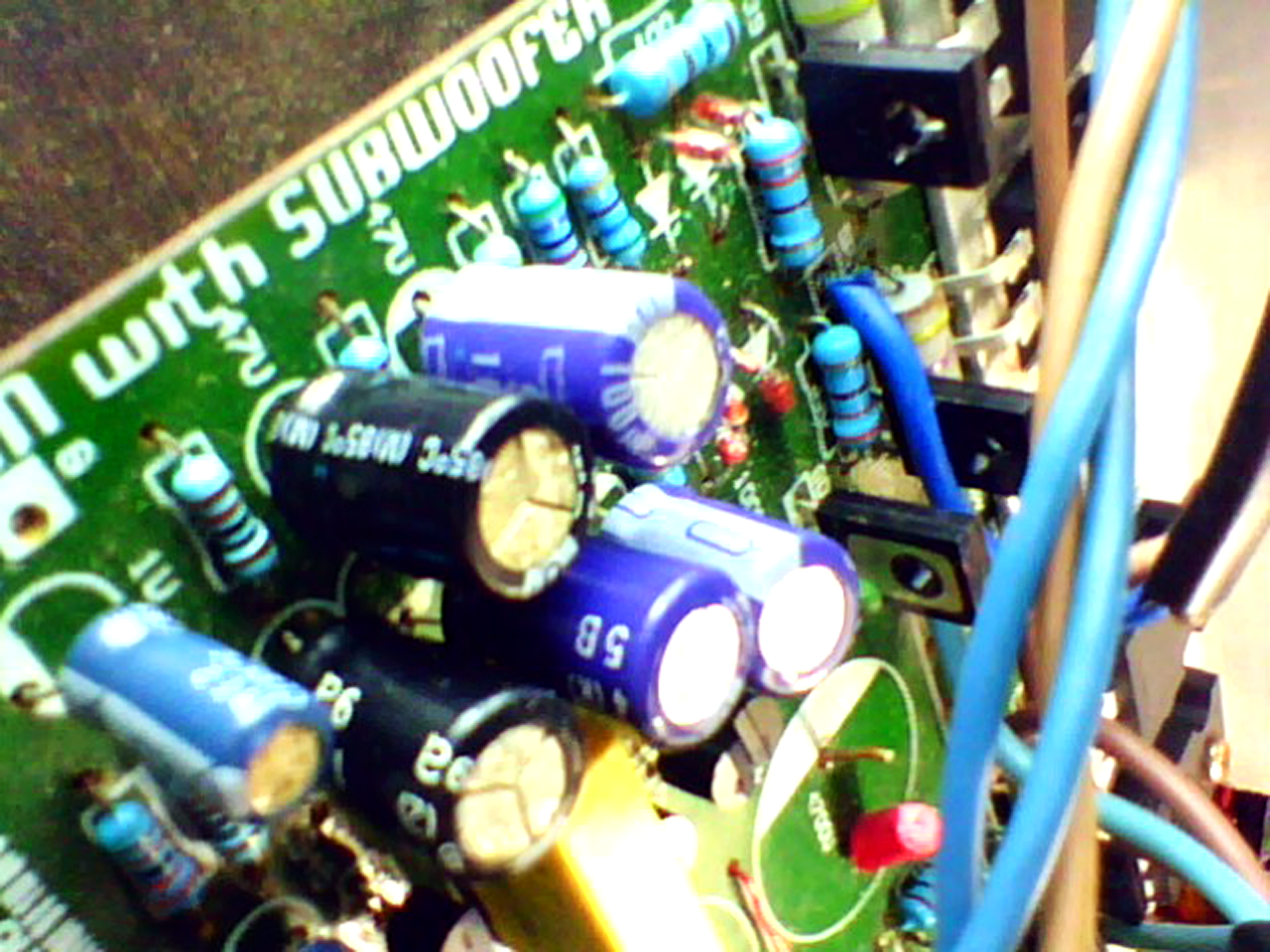 Suara Vocal Bocor di Subwoofer Tambahan Pada Kit Power 400Watt Stereo??