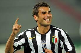 Adrian Mutu Resmi Pensiun dari Sepak bola anak 90 an pasti tahu pemain ini