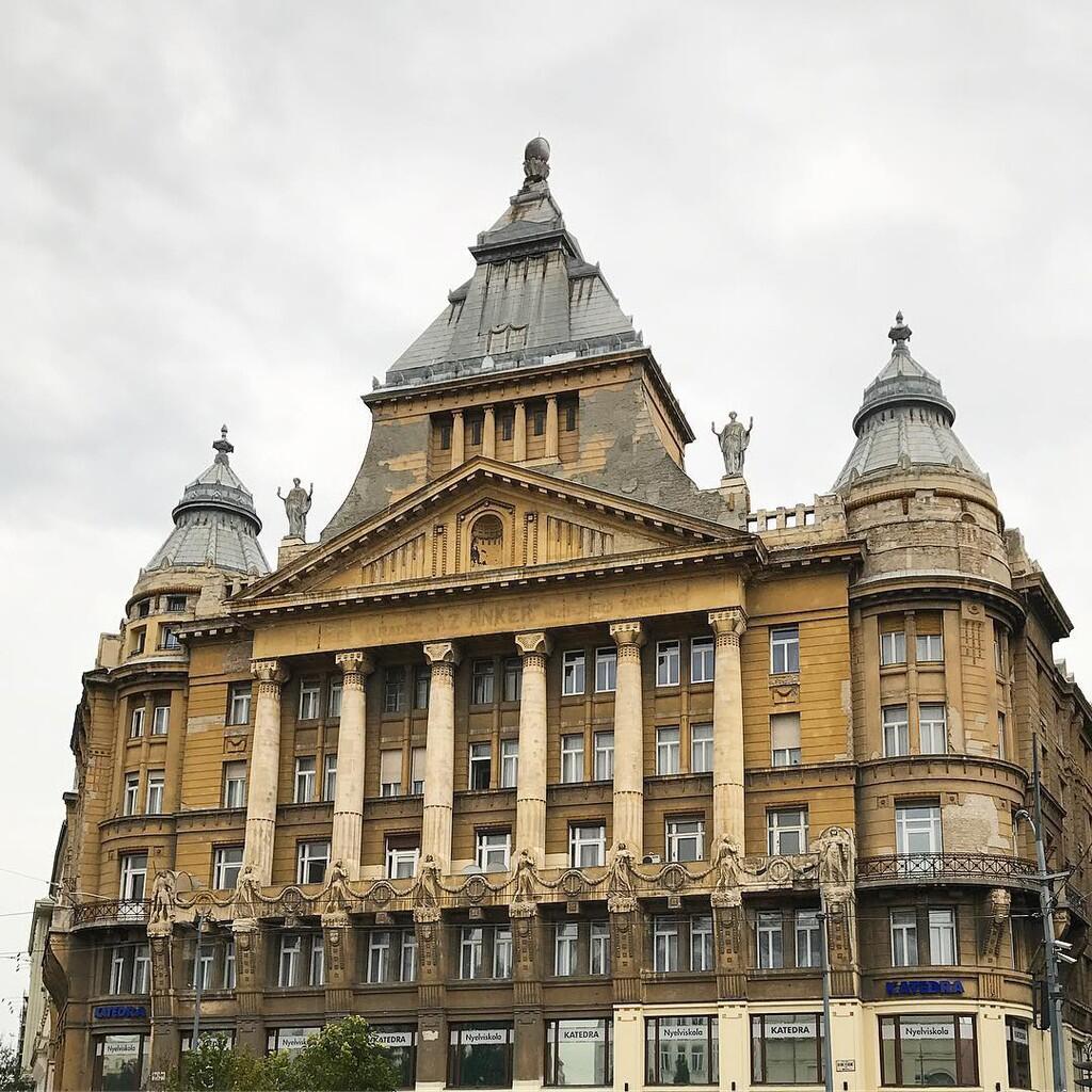 Wah Cantiknya.... Budapest dari Kacamata Laudya Cynthia Bella