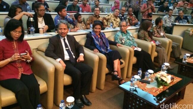 Beri Kuliah Umum di IPB, Susi: Saya Ini Menteri Paling Tidak Berpendidikan
