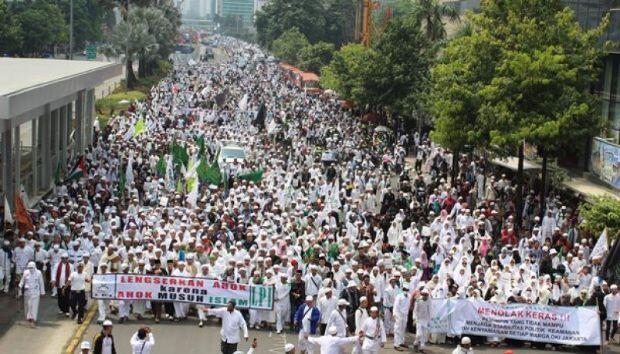 Catat! Ini Pengalihan Arus Lalin Saat FPI 'Kepung' Kantor Ahok