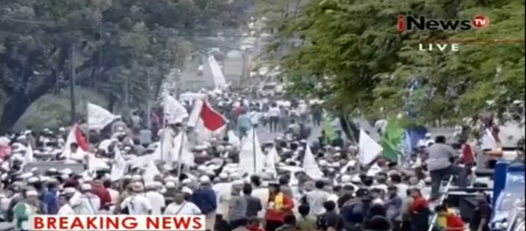 (Breaking news) Demo ahok di balaikota hari ini 