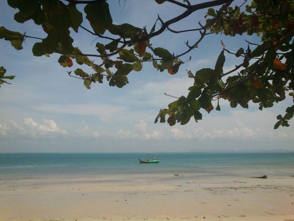 pulau tanpa penghuni tapi Indah banget