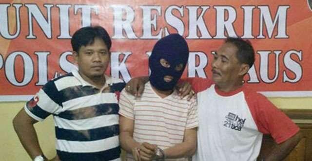 Hahaha!…Lagi ML dengan Istri Muda, Bandar Sabu Ngomel Ditangkap Polisi