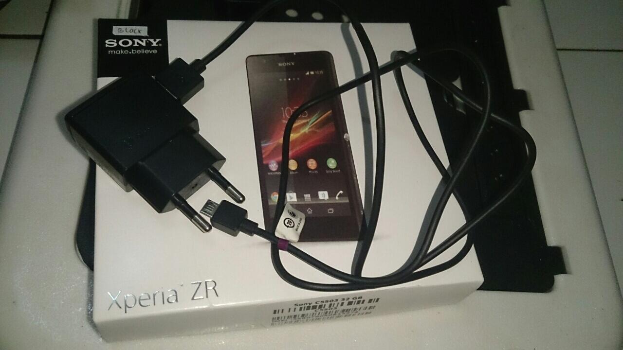 Sony ZR Docomo &quot;Nyesel&quot;