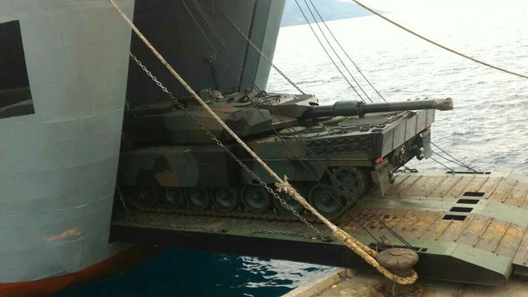 Warga Natuna Selfi di Tank Leopard, Infonya Latgab TNI di Hadiri 34 Gubernur 