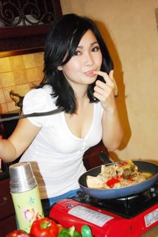 8 Chef Muda Cantik yang Jago Bikin Masakan Seksi nan Menggoda