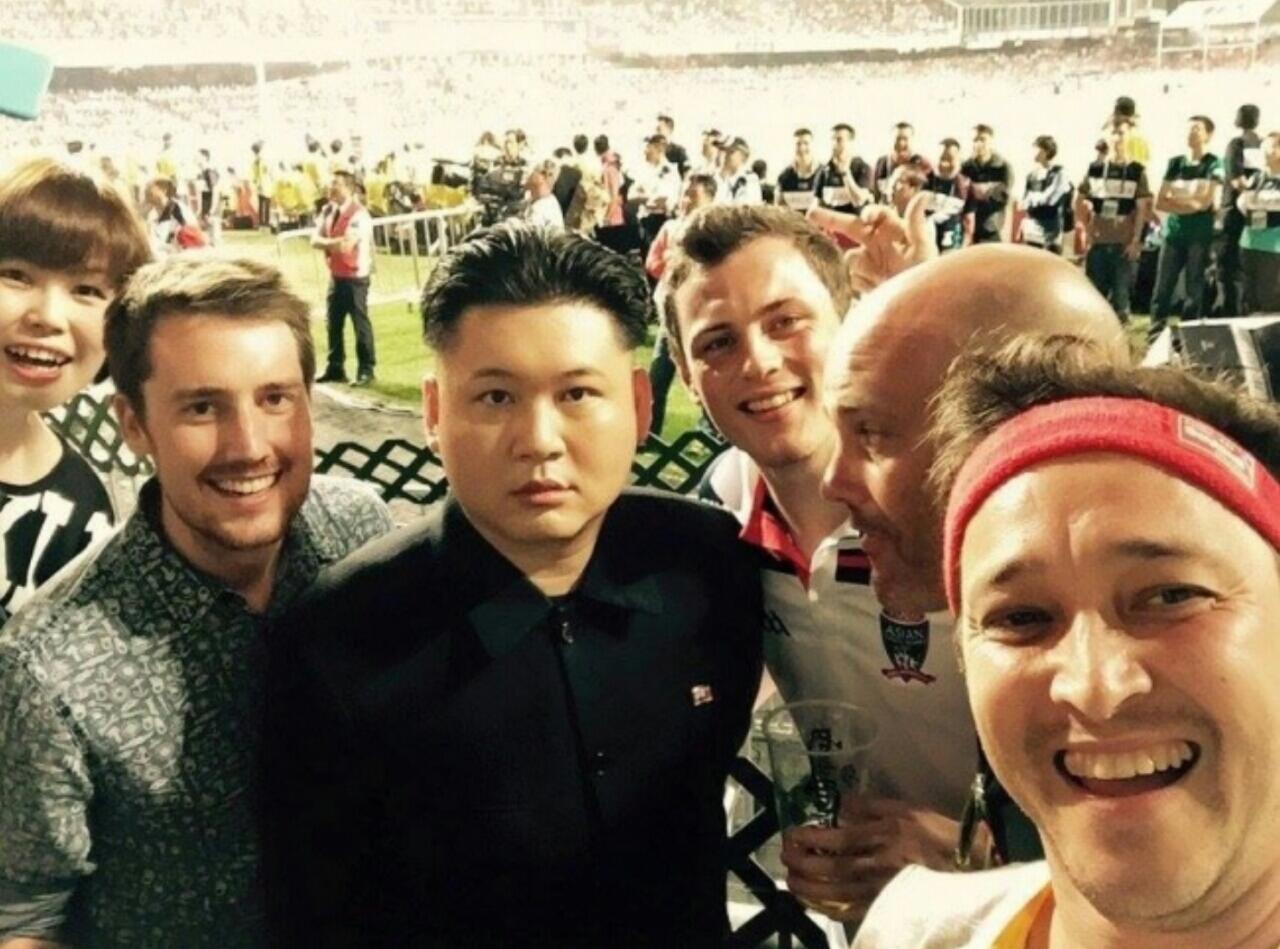 Kim Jong Un akhirnya mau membaur dengan rakyat... &#91;Foto&#93;