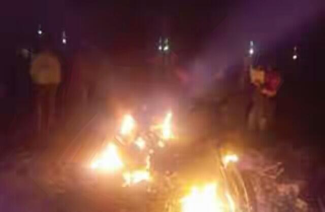 Cocok! Begal Dibakar Hidup-hidup Bersama Sepeda Motornya Hingga Tewas Gosong