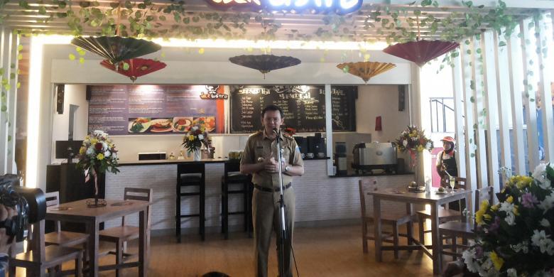 Ahok Luncurkan Konsep Kafe untuk &quot;Hangout&quot; di Trotoar Sudirman-Thamrin