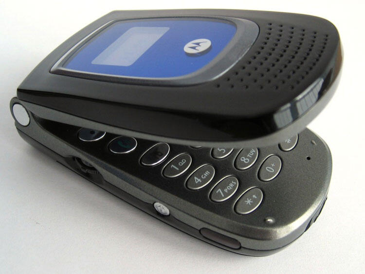 &#91;KEPO&#93; Motorola MPx 200, si Windows Phone Berkamera Unik #PowerofBeingDifferent