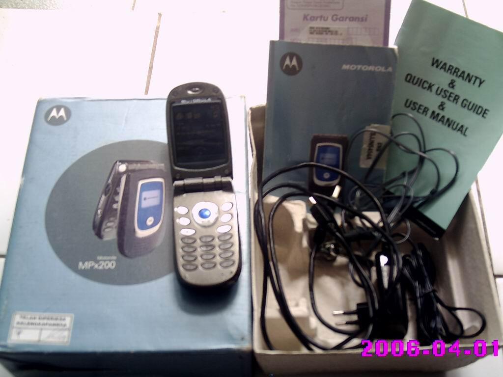 &#91;KEPO&#93; Motorola MPx 200, si Windows Phone Berkamera Unik #PowerofBeingDifferent