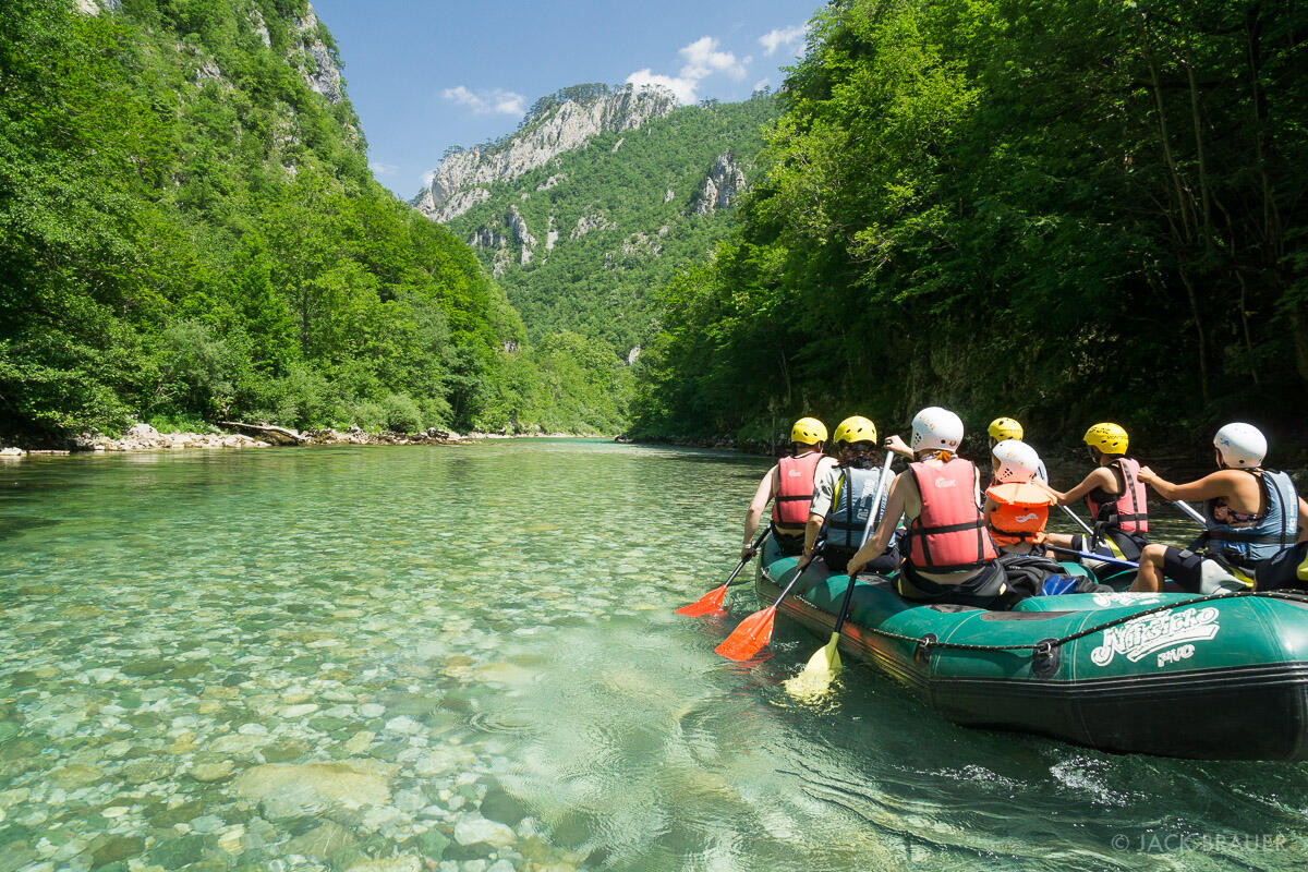 Penjelasan Singkat Tentang Rafting