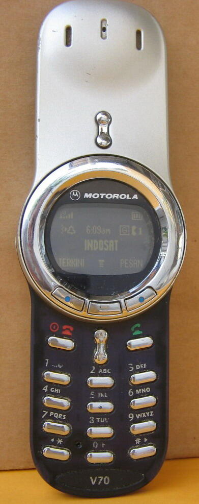 Pengalaman KU pake Hp MOTOROLA V3i