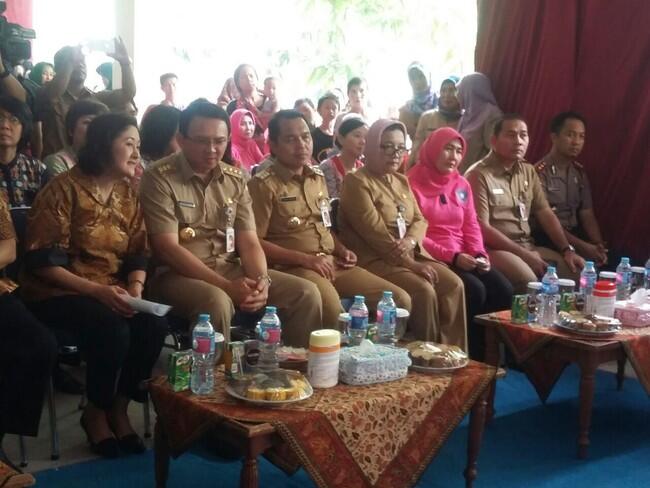 Ditemani Sophia Latjuba, Ahok Resmikan RPTRA Marunda