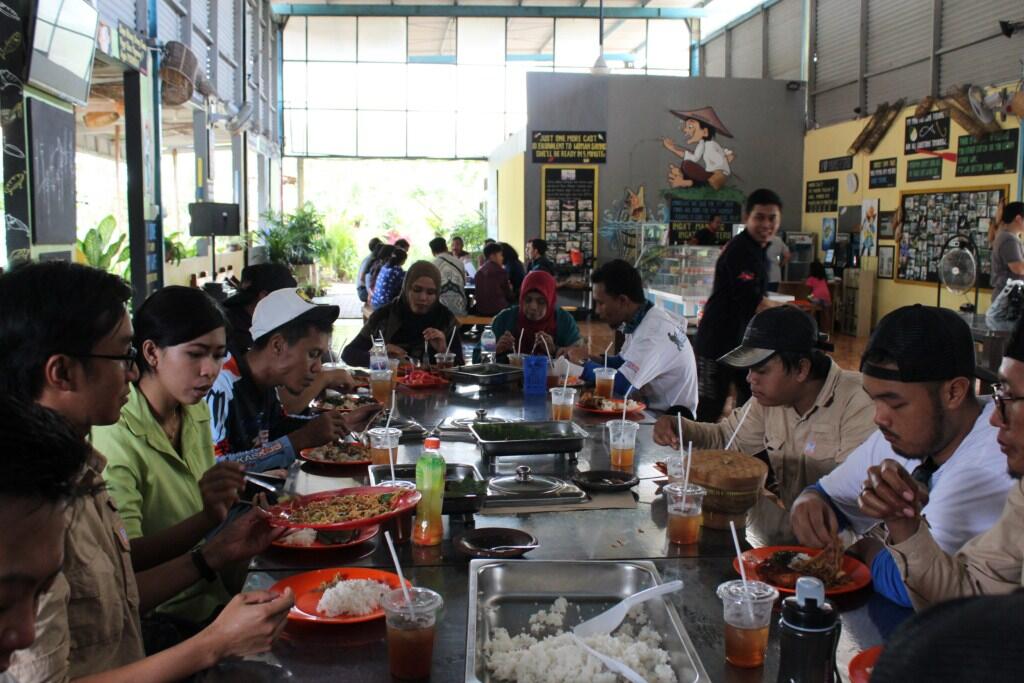 &#91;FR&#93;6th Anniversary KFC Regional Surabaya - Mancing Bareng Sampe Gempor &#91;/FR&#93;