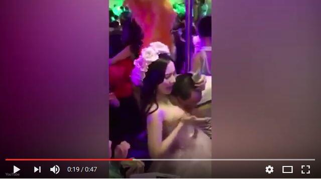 Bikin Ngakak, TERNYATA!! Pengantin yang Diremas Dadanya Ini Ternyata Ladyboy