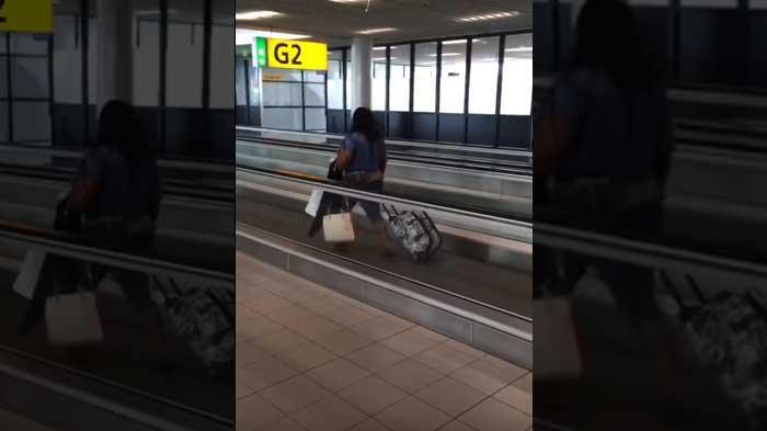 Video Wanita Yang Berjalan di Bandara Ini Bikin Netizen Ngakak