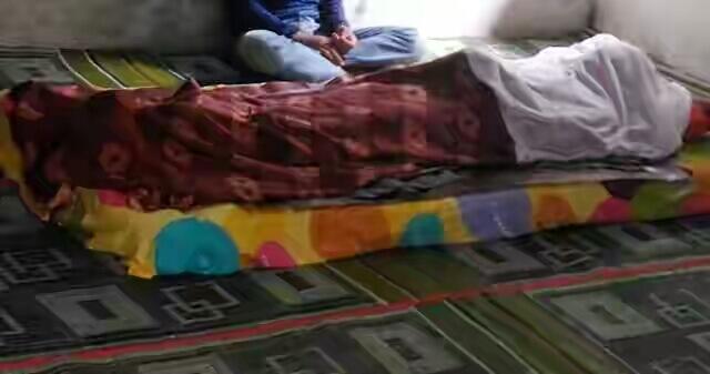 Rosalina Menjerit Histeris Lihat Suami Tergantung di Ayunan. Innalillah…