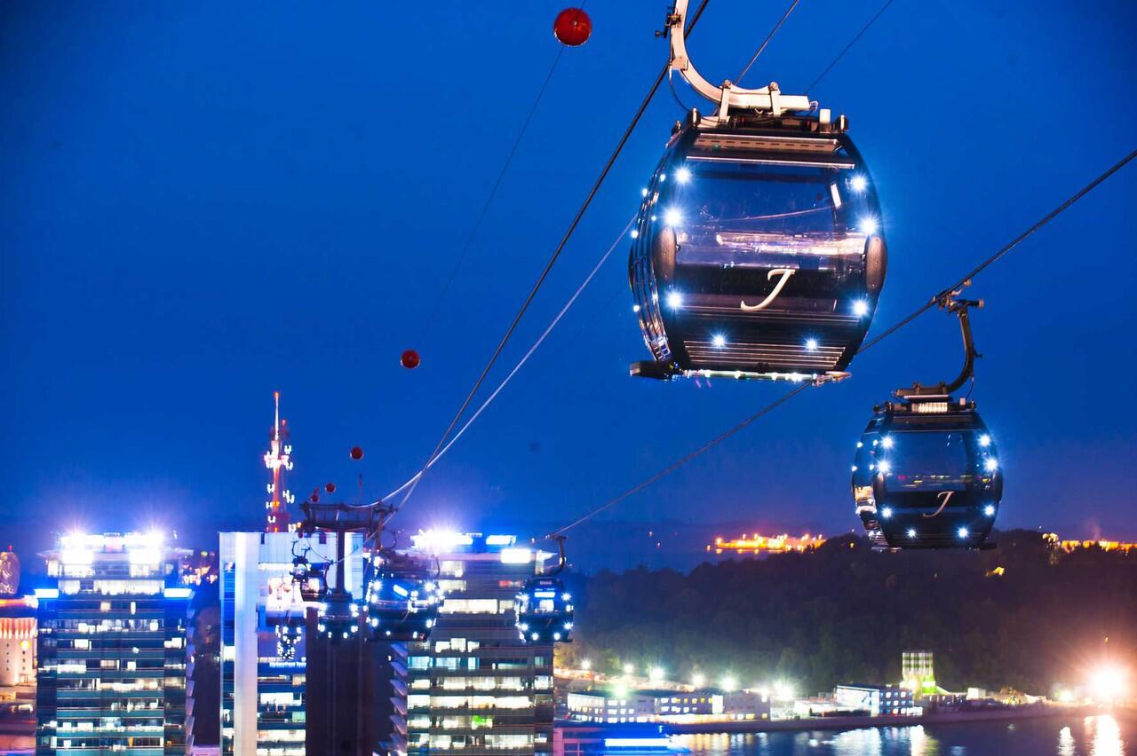 Menikmati Keindahan Singapura dari Atas Langit