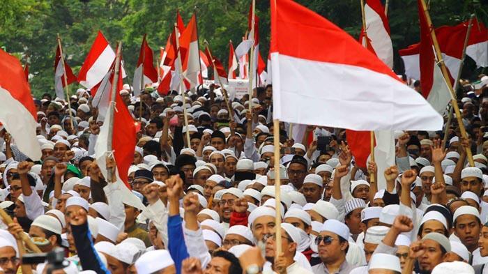 Ribuan Massa di Malang dan Surabaya Demo Mengecam Gubernur DKI Ahok