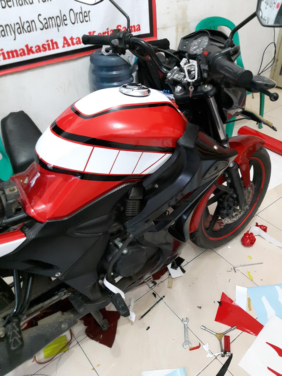 Jual Cutting Sticker Motor Dan Mobil Bergaransi Khusus Cikarang