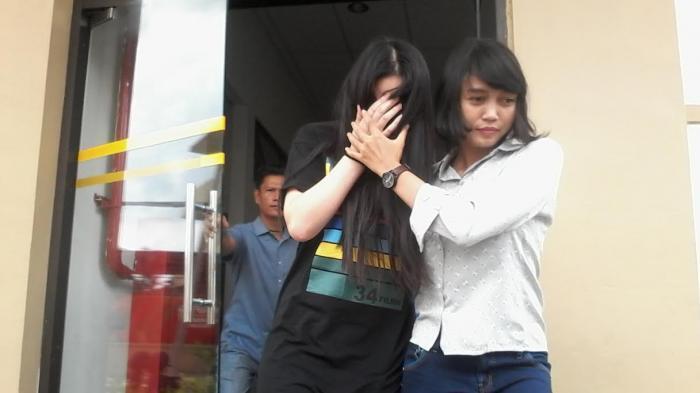 Wanita Asal Tiongkok Ini Ditangkap di Hotel Berbintang. Ini yang Dilakukannya di Hot